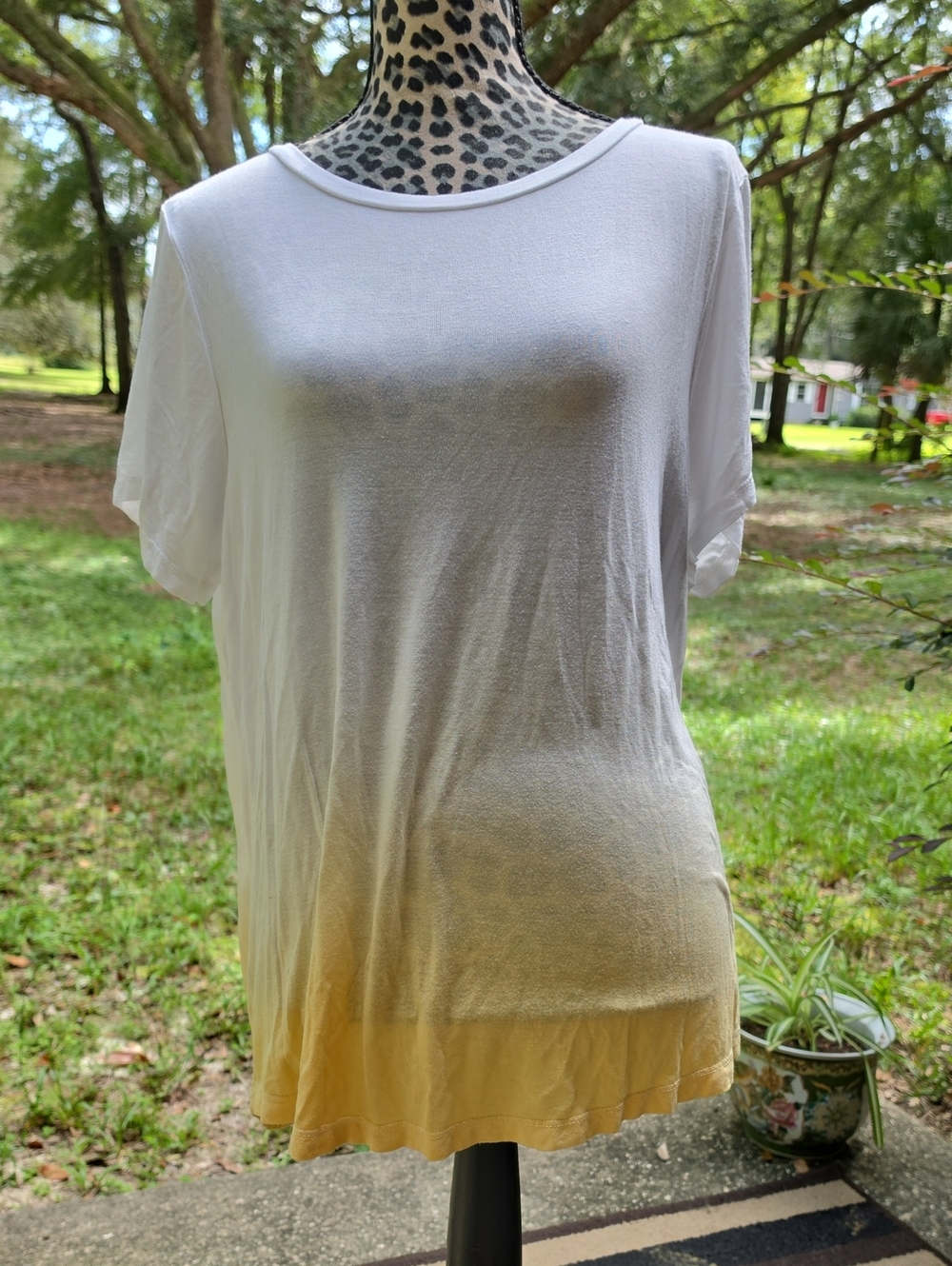 Maurices White to Yellow Dip-Dye Short Sleeve Tee